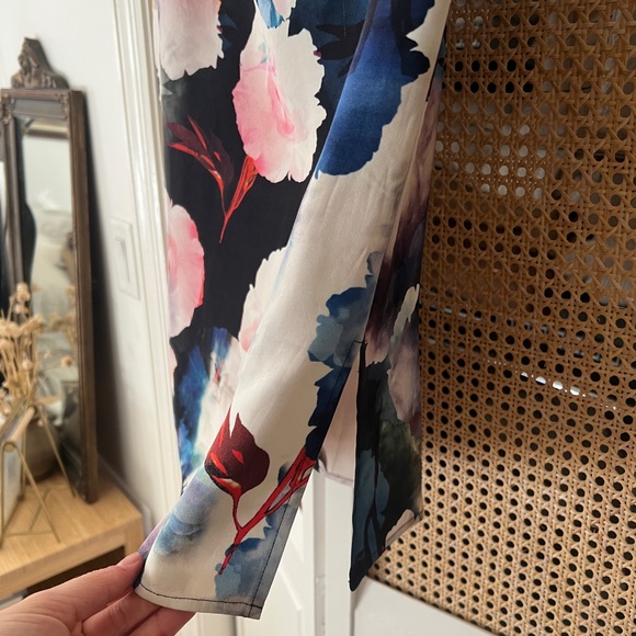 St. John Silk Floral Blouse - Picture 4 of 4